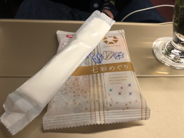 新幹線のファーストクラス、グランクラス搭乗してみた！食事内容や飲み物メニューをご紹介
