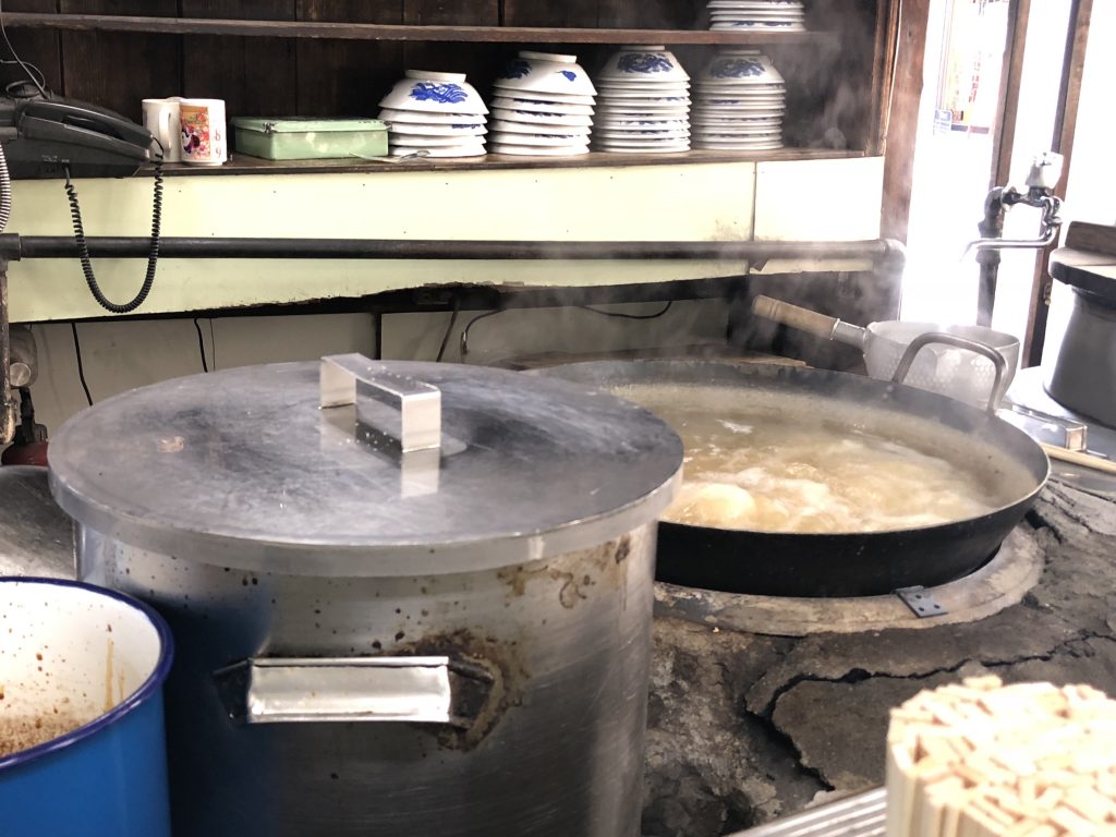 地元で愛され続けるラーメン屋！「福寿」（笹塚）で日本一の中華そばを食べる